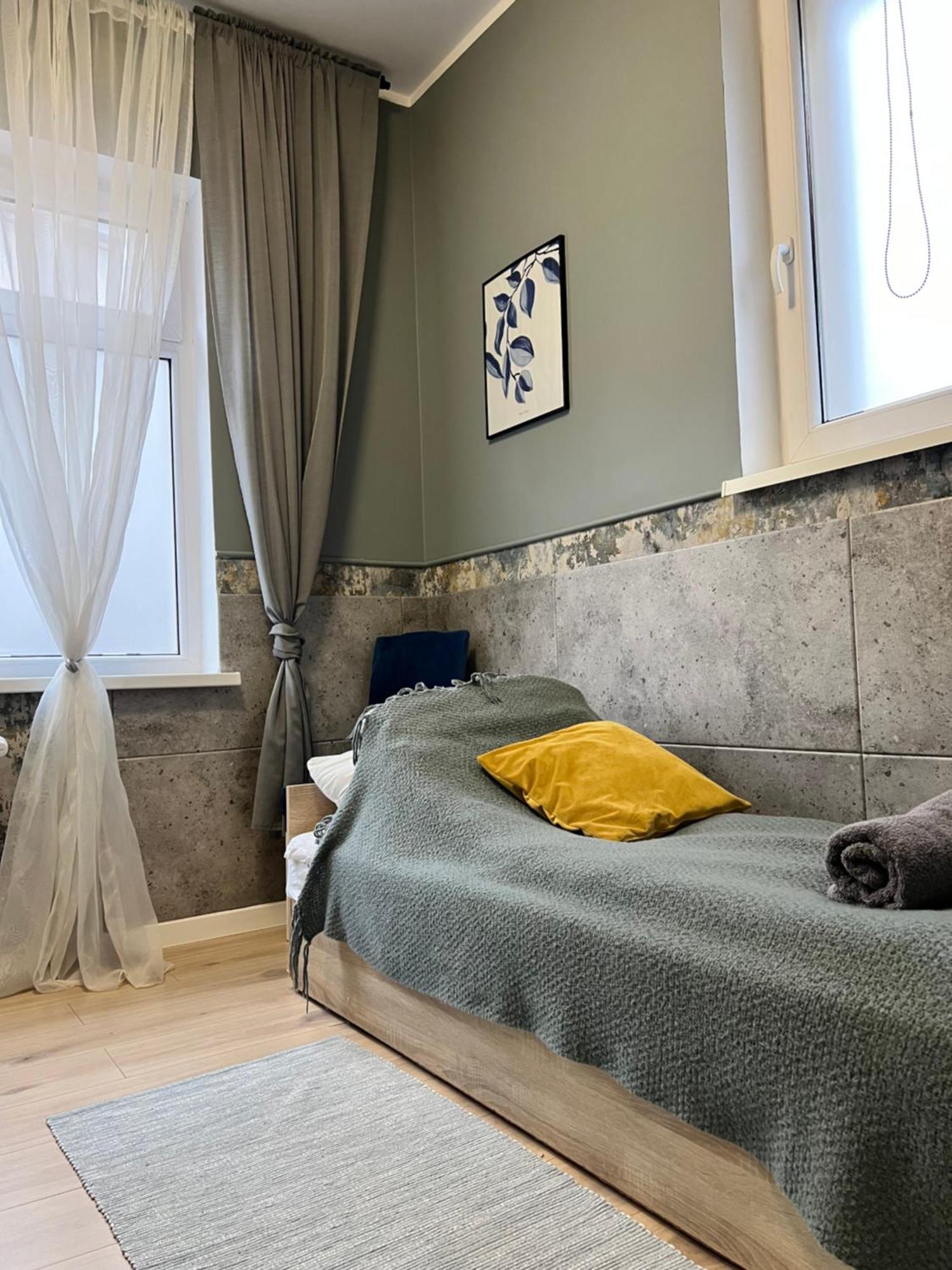 Apartamenty Cieplicka 20A Jelenia Gora Bagian luar foto