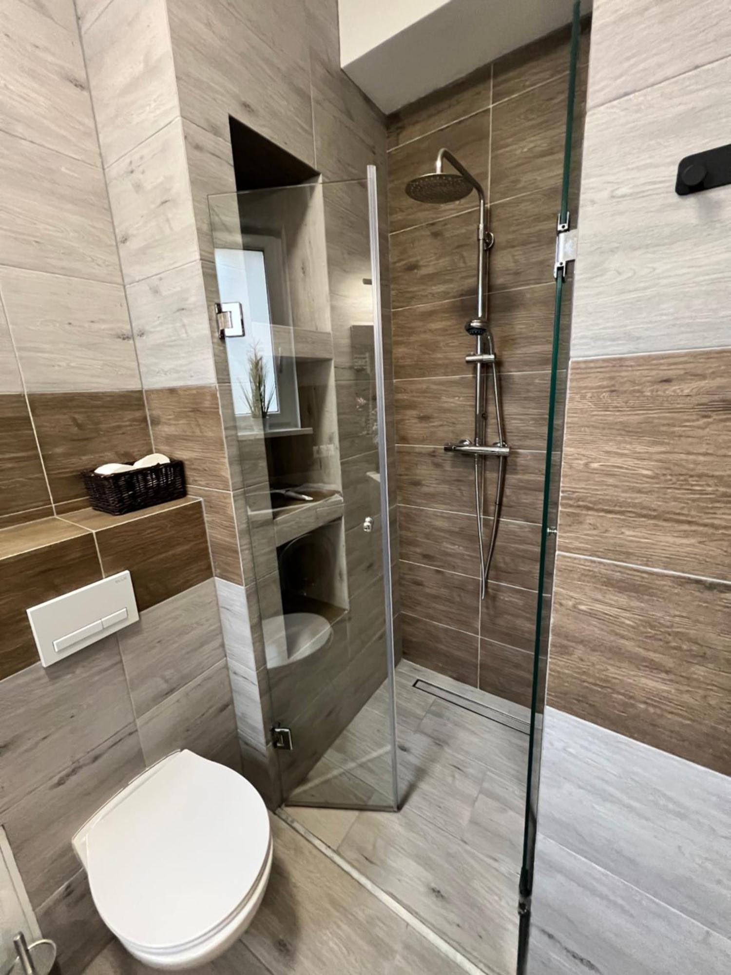 Apartamenty Cieplicka 20A Jelenia Gora Bagian luar foto