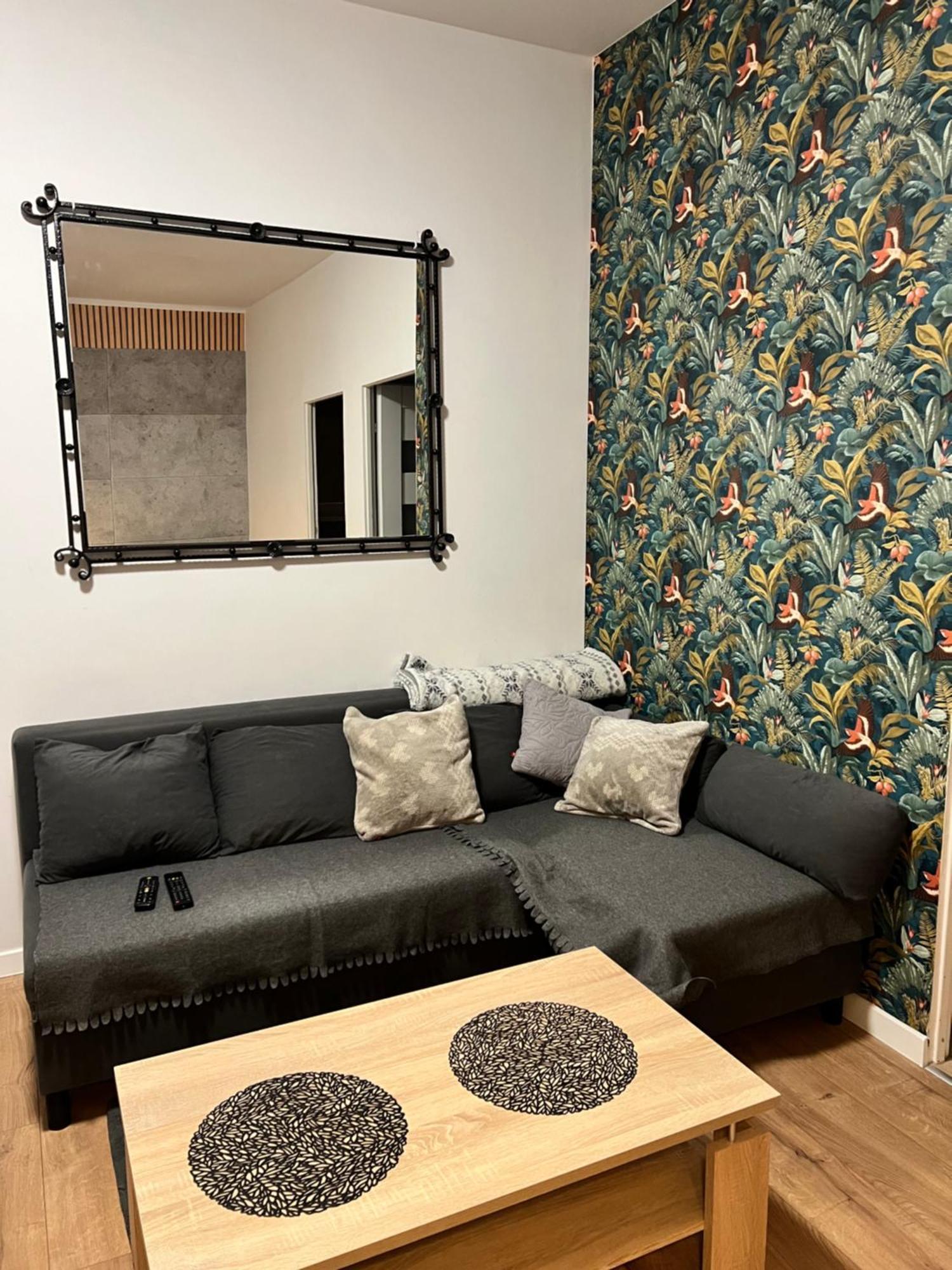 Apartamenty Cieplicka 20A Jelenia Gora Bagian luar foto
