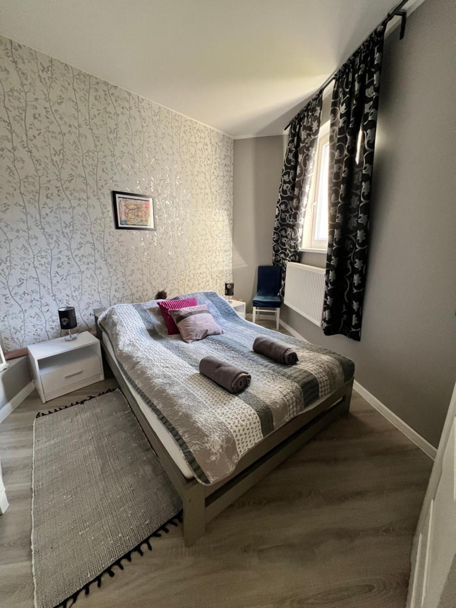 Apartamenty Cieplicka 20A Jelenia Gora Bagian luar foto