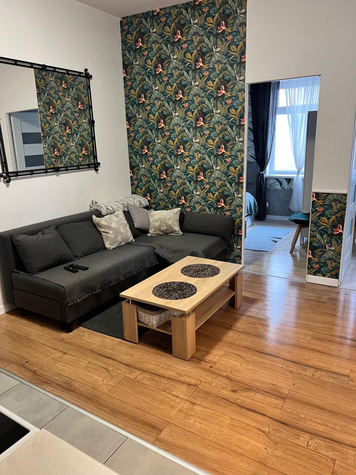 Apartamenty Cieplicka 20A Jelenia Gora Bagian luar foto