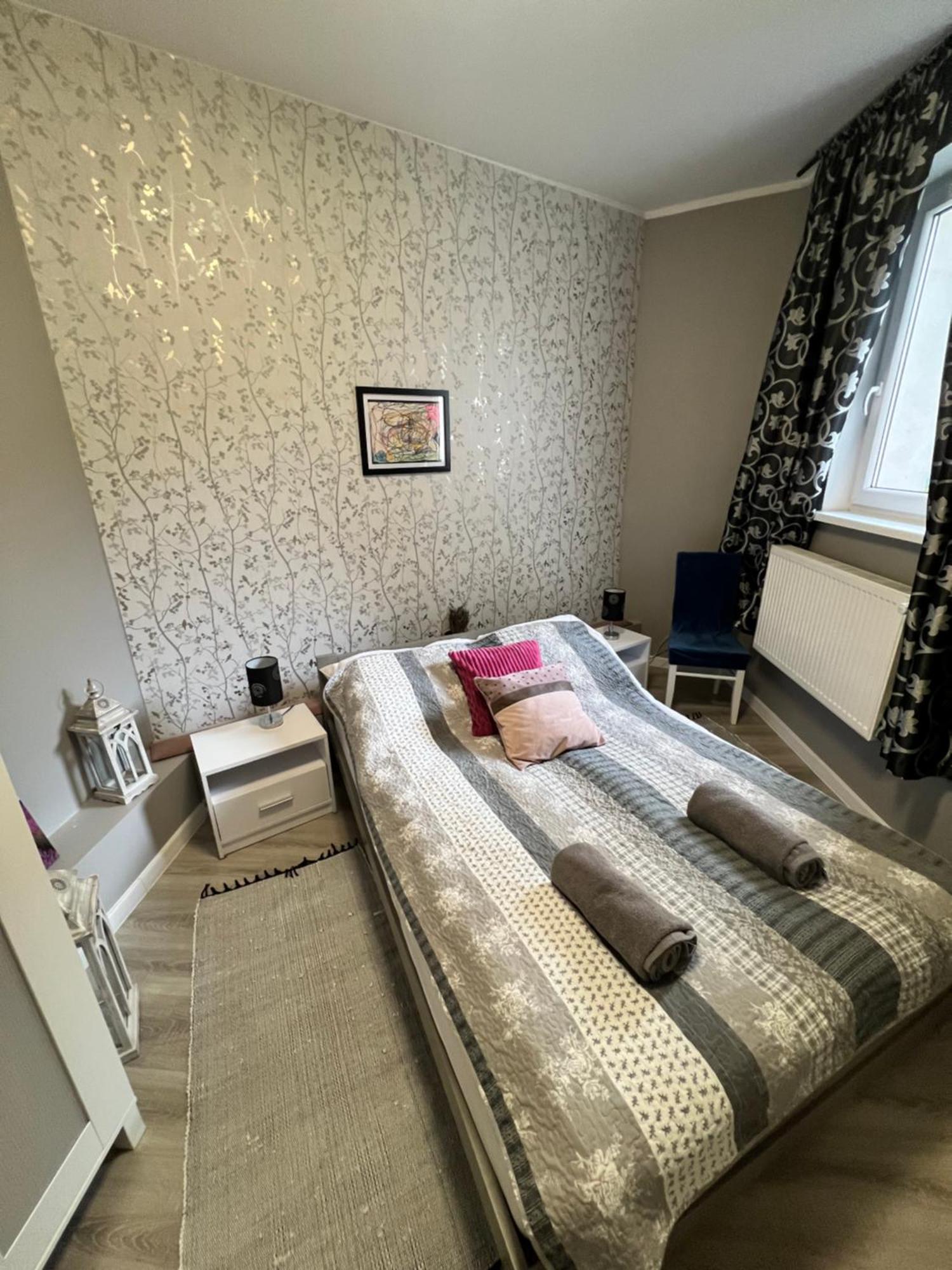 Apartamenty Cieplicka 20A Jelenia Gora Bagian luar foto
