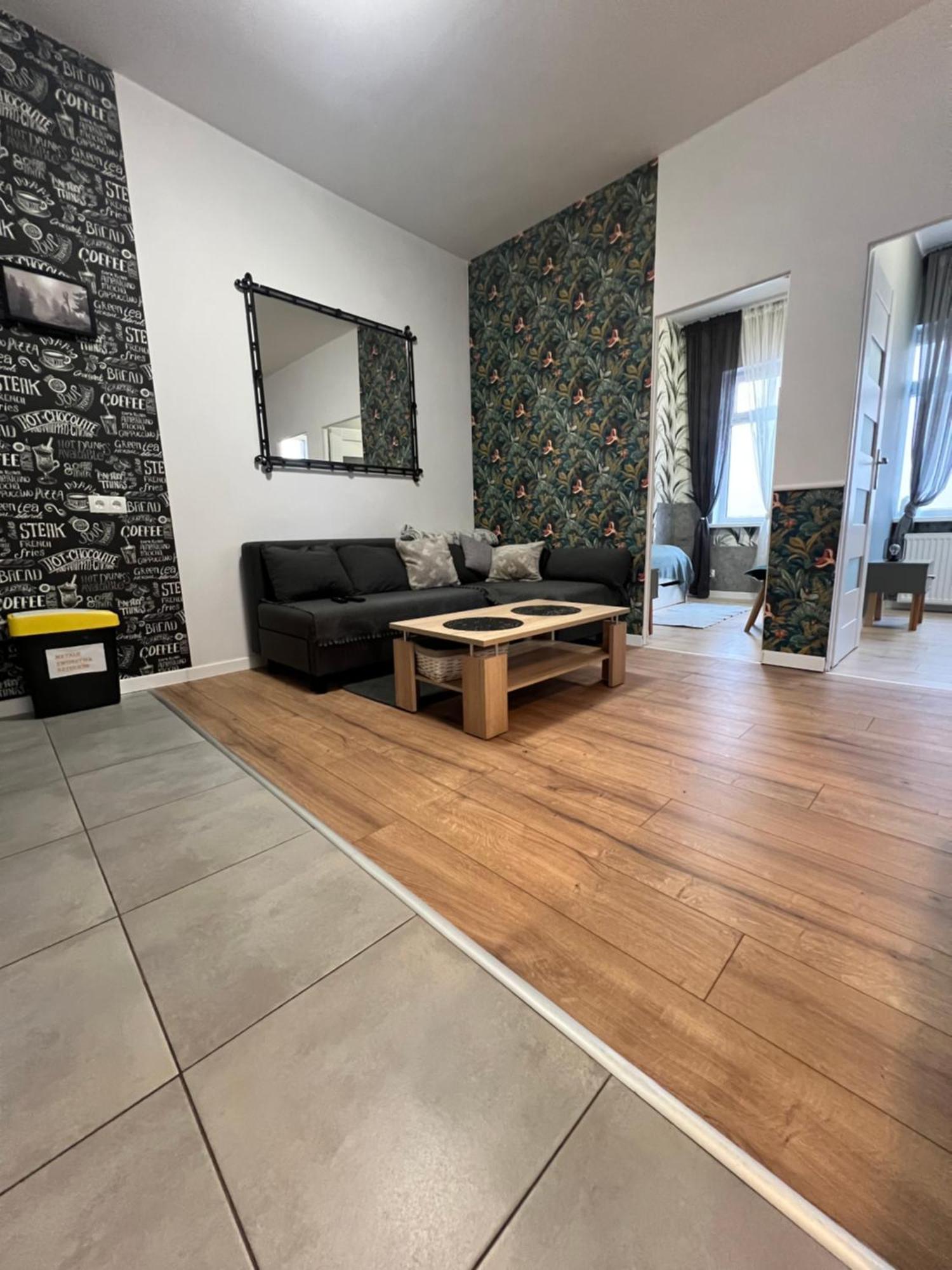 Apartamenty Cieplicka 20A Jelenia Gora Bagian luar foto